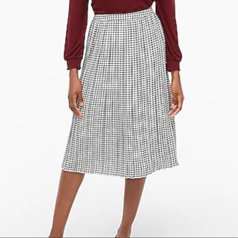 Houndstooth pleated skirt